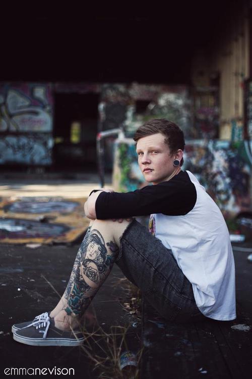 70 Fotos de homens tatuados e modificados (10)