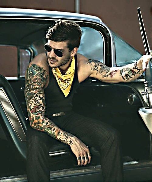 70 Fotos de homens tatuados e modificados (8)