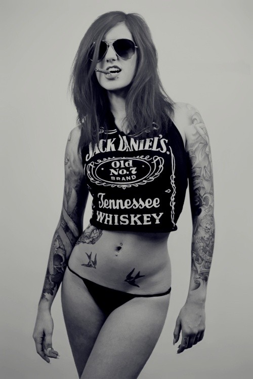 70 Fotos de lindas mulheres tatuadas (57)