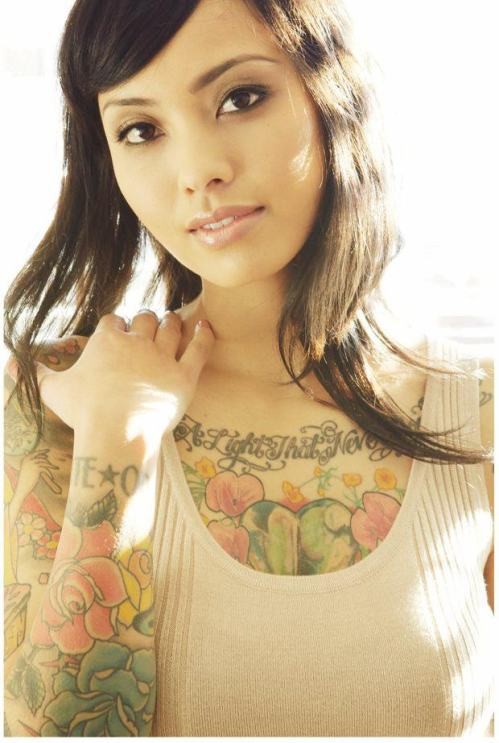 70 Fotos de lindas mulheres tatuadas (33)
