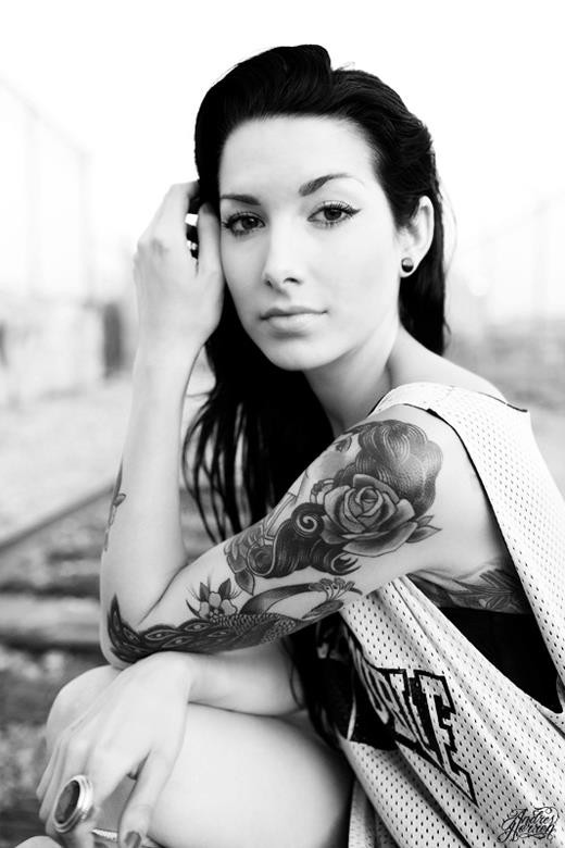 70 Fotos de lindas mulheres tatuadas (28)