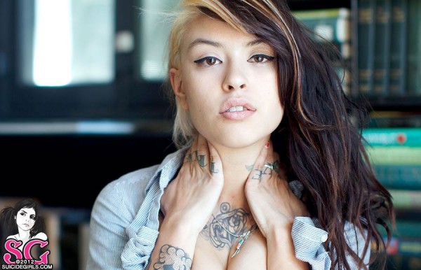 Como assinar o Suicide GIrls (11)