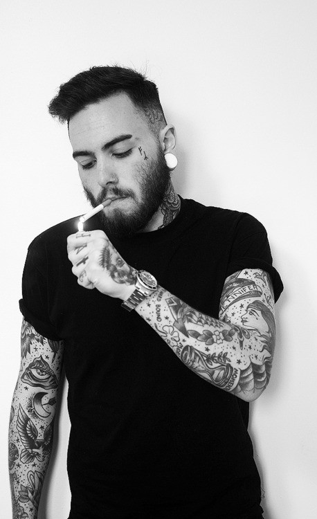 Fotos de homens muito tatuados (2)