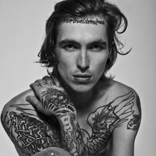 Homem Tatuado-Bradley Soileau 100