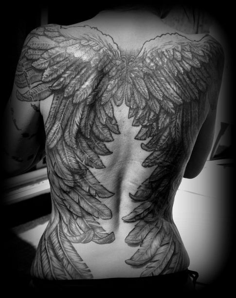 Fotos de tatuagens de asas 09