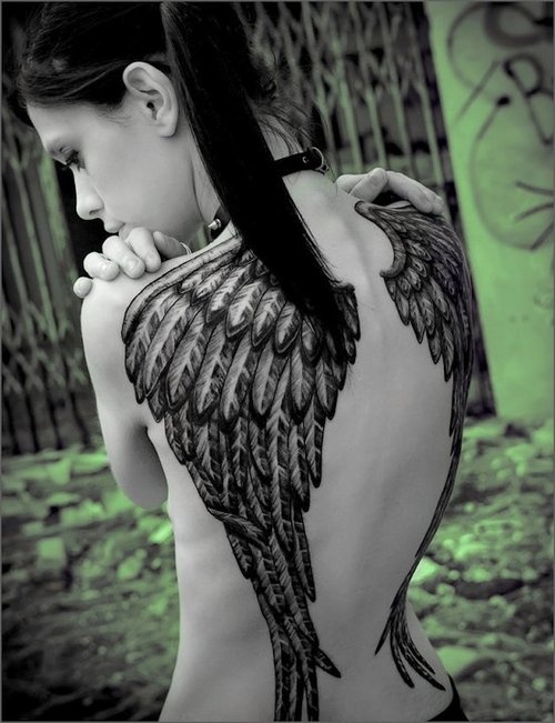 Fotos de tatuagens de asas 12