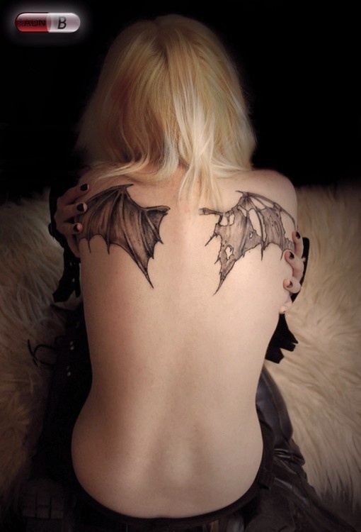 Fotos de tatuagens de asas 13