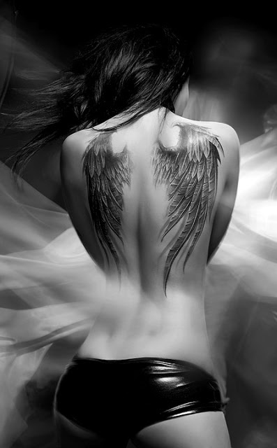 Fotos de tatuagens de asas 14
