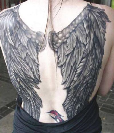 Fotos de tatuagens de asas 23