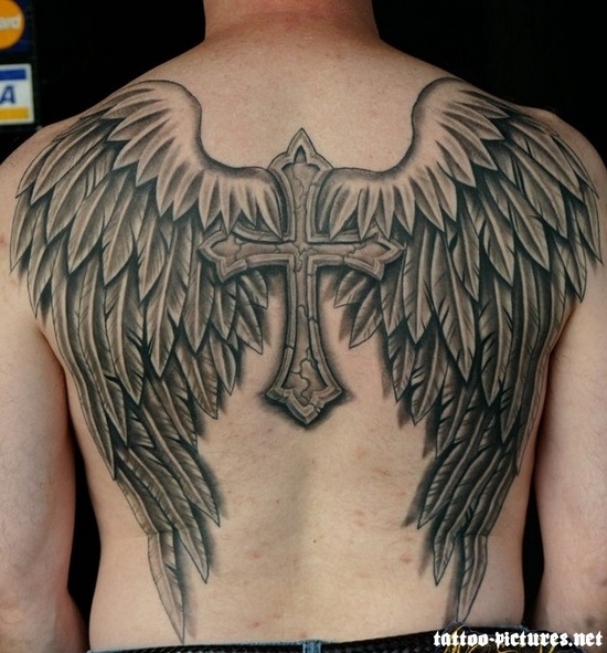 Fotos de tatuagens de asas 32