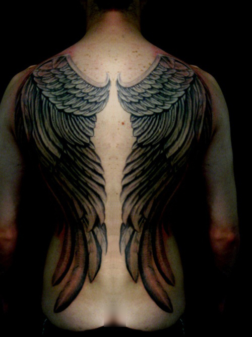 Fotos de tatuagens de asas 37