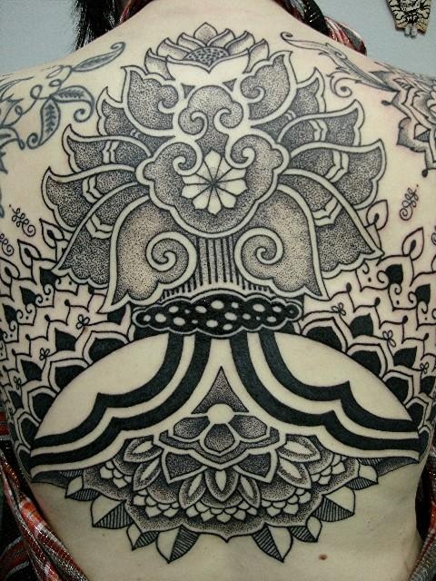Tatuagem-nas-costas-28