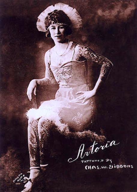 Damas tatuadas Artoria Gibbons 05