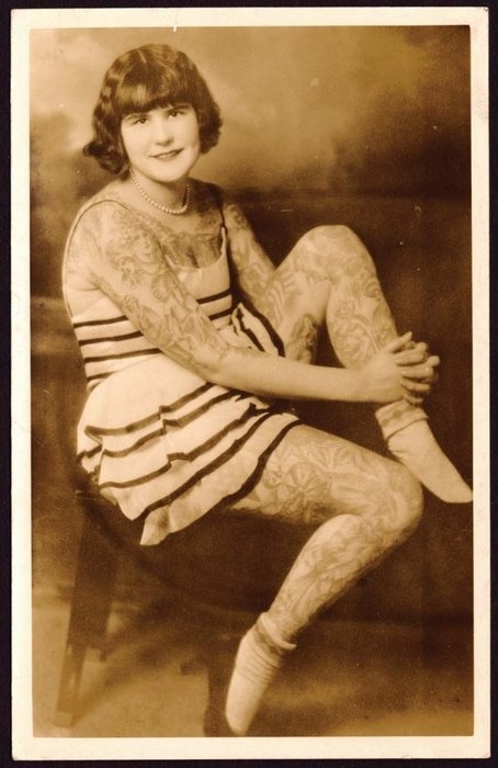 Damas tatuadas Betty Broadbent 01