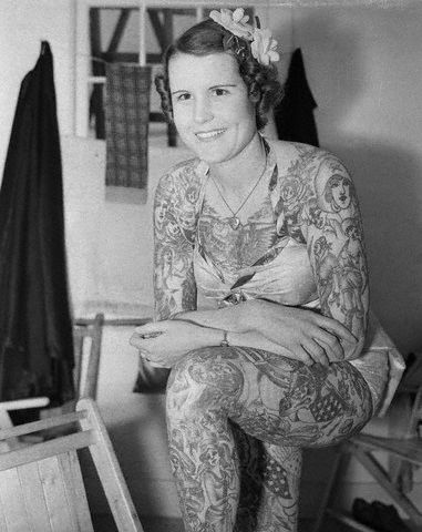 Damas tatuadas Betty Broadbent 09