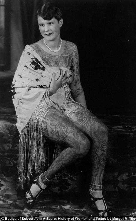 Damas tatuadas Betty Broadbent 10