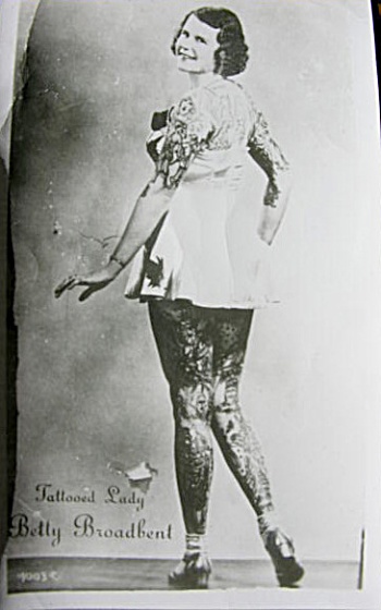 Damas tatuadas Betty Broadbent 12