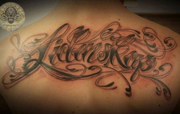 awesome_letter_tattoos_640_07