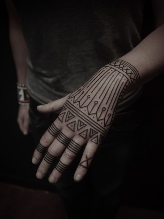 geometric_tattoos_40