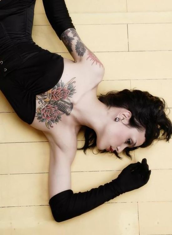 girls_with_tattoos_03