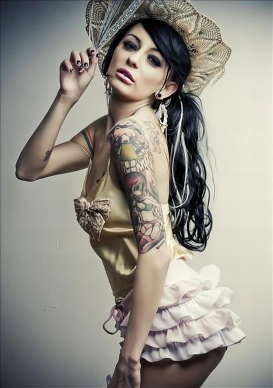 girls_with_tattoos_04