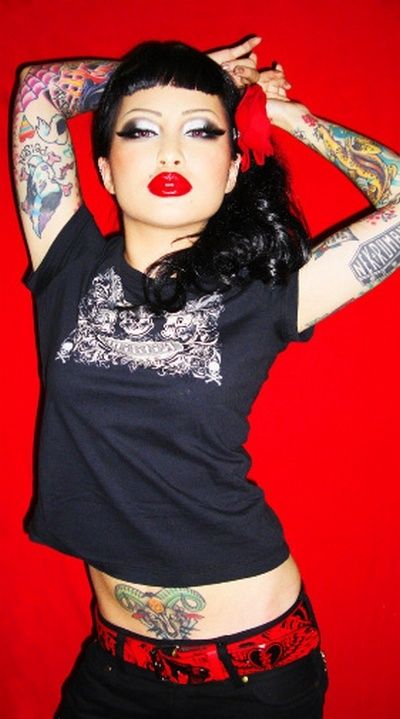 hot_girls_with_tattoos_04