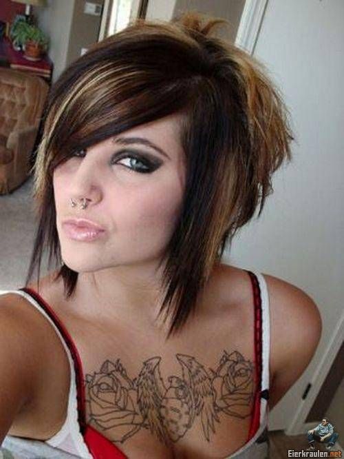 hot_girls_with_tattoos_26