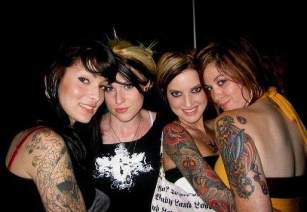 hot_girls_with_tattoos_67