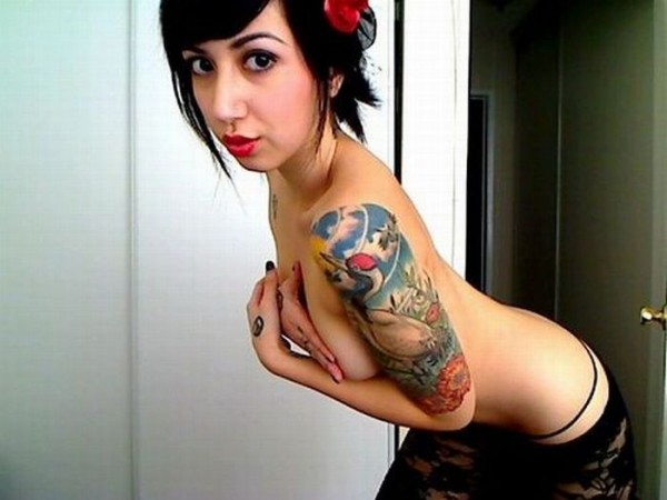 hot_girls_with_tattoos_70