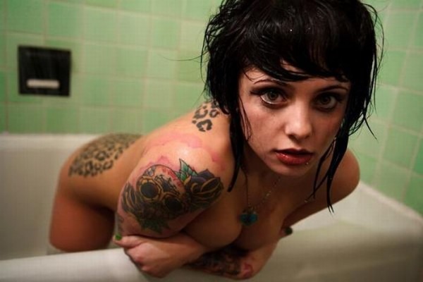 hot_girls_with_tattoos_72