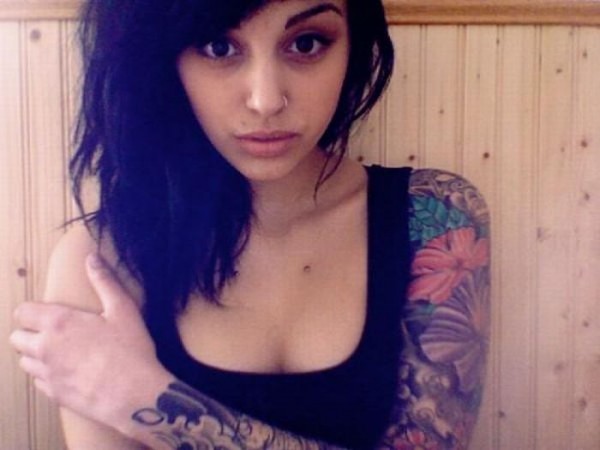 hot_girls_with_tattoos_94