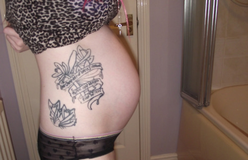 Fotos de grávidas tatuadas 27