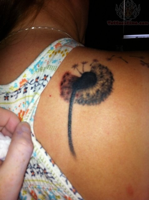 Tatuagem de Dente de Leao 19