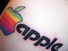 Tatuagens do logo da Apple 08