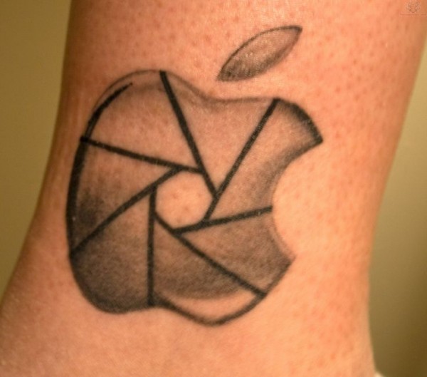 Tatuagens do logo da Apple 23