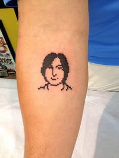 Tatuagens do logo da Apple 29