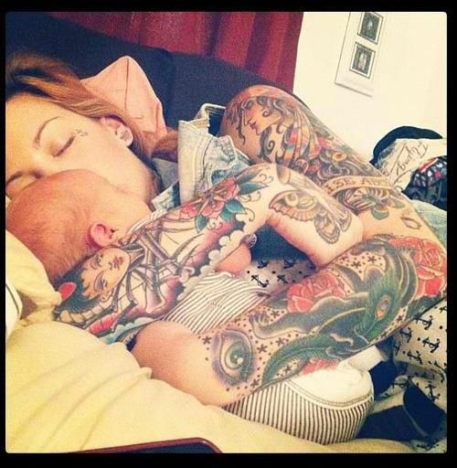 Pais e maes tatuados - Tattooed Parents 24