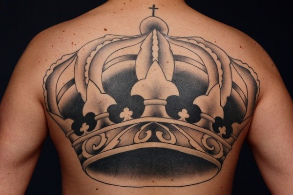 Tatuagem de coroa 25