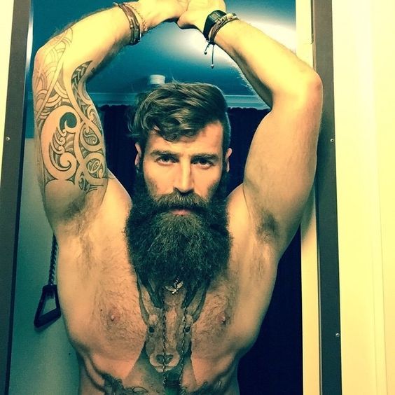 Barbudos tatuados 17