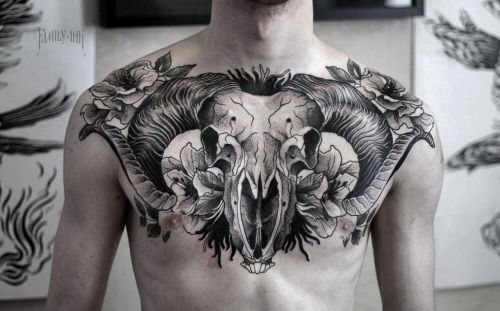 Tatuagens no Peito 10